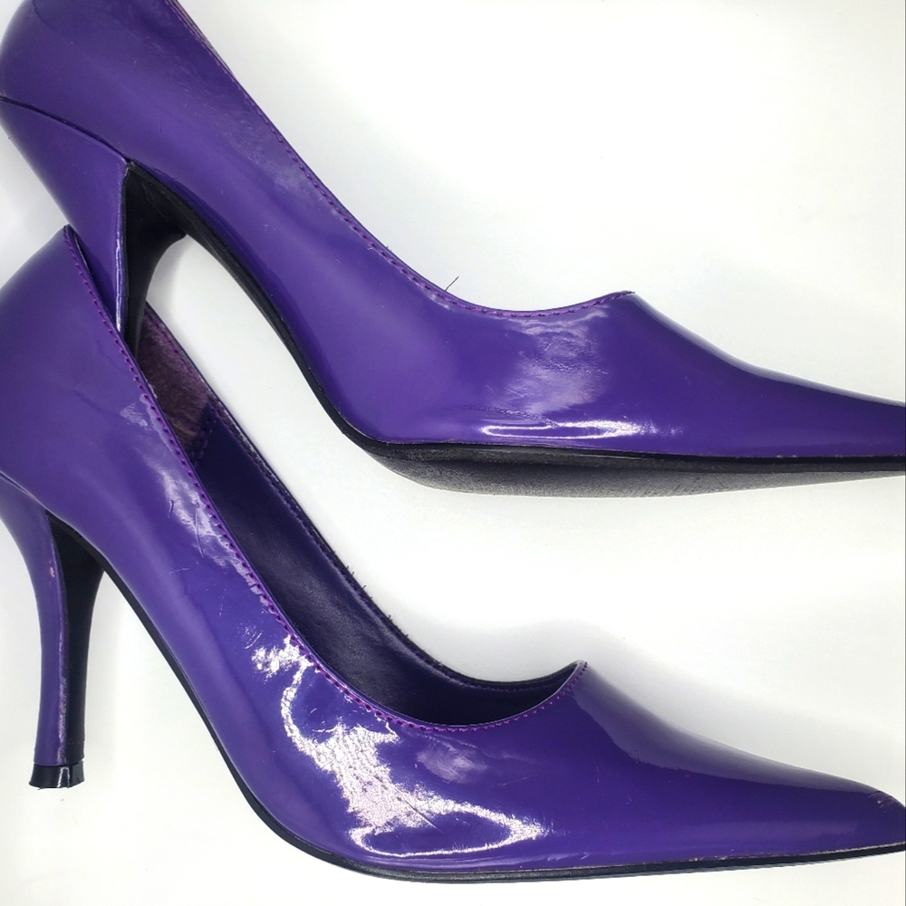Wild Diva Heels size 7 1/2 Purple